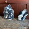 Orka Agaat Vlam Sculptuur in de winkel - Afbeelding 3
