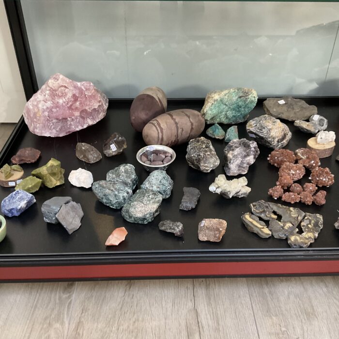 Verschillende ruwe stenen in de Winkel - Afbeelding 7