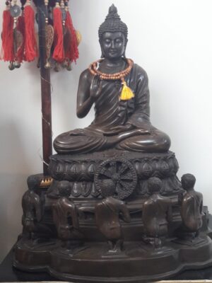 Thaise boeddha 'Dharma chakra' van brons