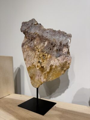 Roze Amethist op standaard